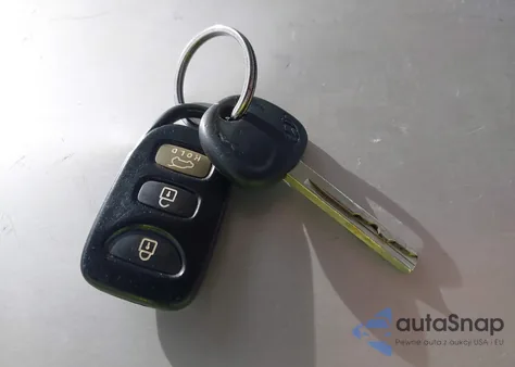 2013 Hyundai Veloster Base W/Black z USA, uszkodzony, nr VIN KMHTC6AD7DU162694